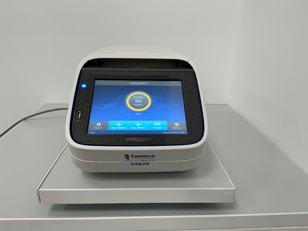 Image of Applied Biosystems SimpliAmp Thermal Cycler